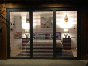 Гостиница Romantic Bungalow in Notting Hill  Лондон